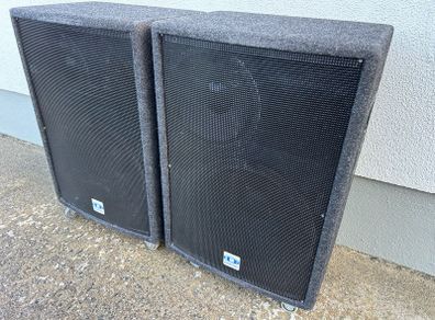 Dynacord C15-3 speakers