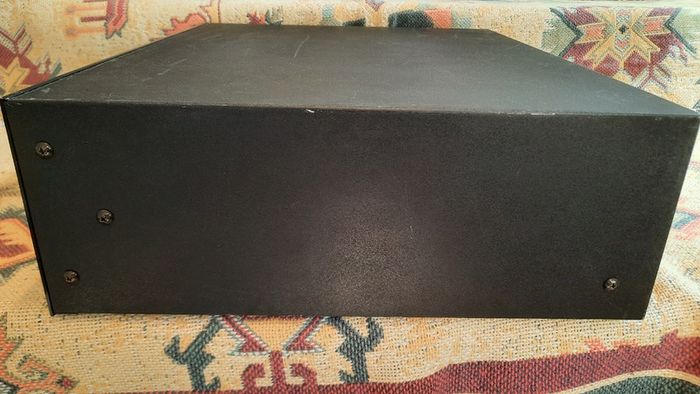 Kurzweil K2000R VAST Synthesizer