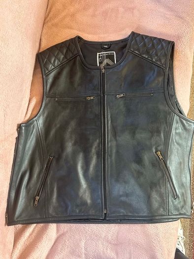 Leather vest/cut