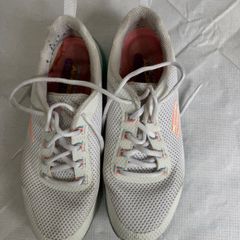 Trainers size uk nr 5. Europe size 37 in great condition