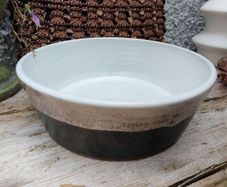 Stephen Pearce, Shanagarry, pottery dish