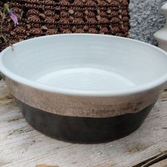 Stephen Pearce, Shanagarry, pottery dish
