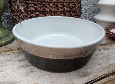Stephen Pearce, Shanagarry, pottery dish