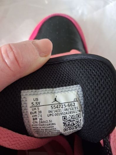 Girls Nike - Air Jordan 1 Mid GS Trainers - UK 5 EU 38 - Worn once Perfect - RRP 247