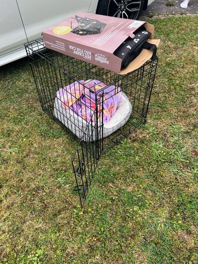 Dog Crate bundle. Small to medium size dog.
