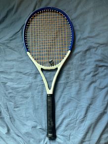 Wilson Clash 100 V2 Tennis Racket