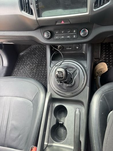 2014 Kia Sportage with apple carplay