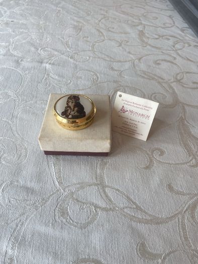 Pill box 24ct gold plated