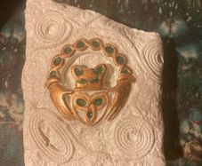 Irish stone Claddagh free postage