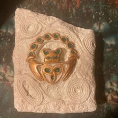 Irish stone Claddagh free postage