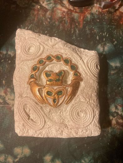 Irish stone Claddagh free postage