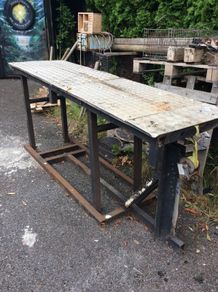 Adjustable Work bench
