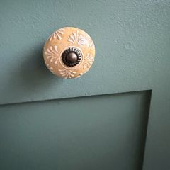 3x door knobs