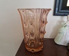 pink glass vase