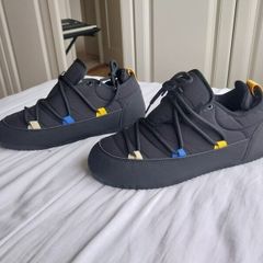 New Puffer Shoes UK 9 (EU 43.5)
