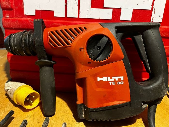 Hilti TE 30 SDS Hammer Drill ( like new )