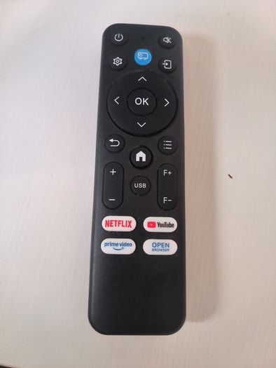 iWimius Projector with Pull Down Screen