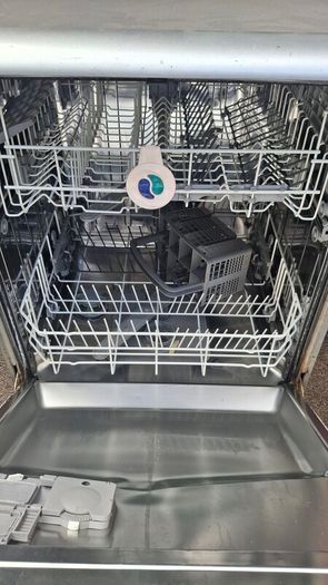 2 dishwashers free to take