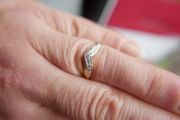 Vintage 9c Gold 375 Diamond Chevron Ring 1,5g