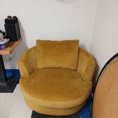 swivel chair