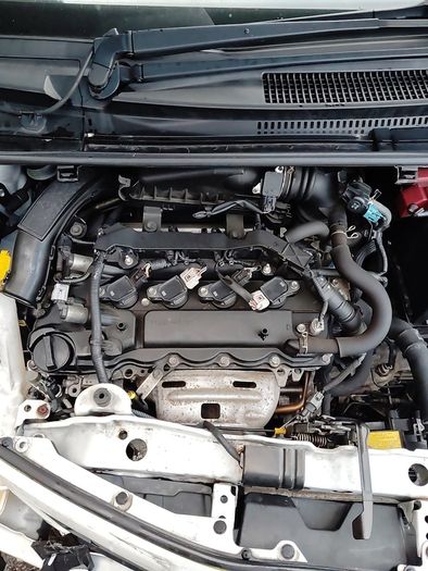 Breaking Toyota Yaris 2013 petrol