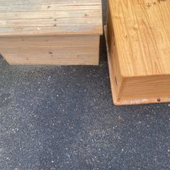 2 blanket boxes