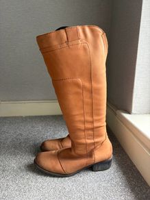 Jana Fashion Tan Leather Knee-High Boots. UK 6 / EU 39