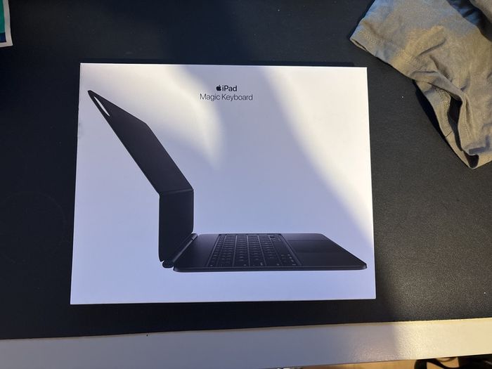 ipad Magic Keyboard 12.9" (brand new)