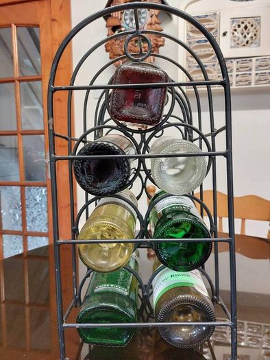metal wine bottle holder