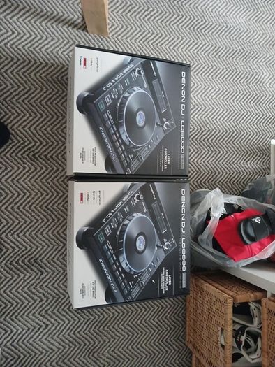 2 Denon LC6000S & Numark Scratch