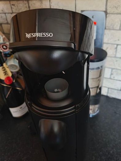 Nespresso virtuo coffe machine