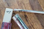 No 7 limited edition lip trio infinity
