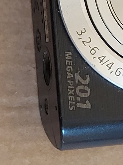 Sony Cyber-shot, Model DSC-W800, 20.1 Megapixels, 5 x optical Zoom, Battery Charged, Tested Fine, No Memory Card, Excellent Cosmetic Condition and working great