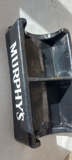 Murphys beer mat holder ,used condition ,see pictures for condition, hard to come by ,,buyer collects or pays postage thank you, A little crack one side but overall nice condition,