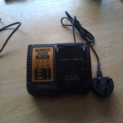 de walt charger