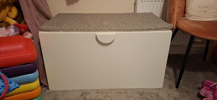 Toy chest