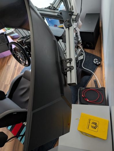32" MSI gaming monitors