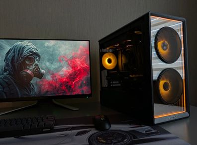 High Quality Lian Li AMD Ryzen Custom Gaming PC | 7800X3D | RX9060XT 16GB | 32GB DDR5 | NVMe | Corsair 850X Gold | AIO LCD