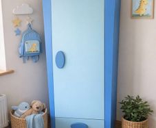 wardrobe