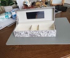Jewellery box