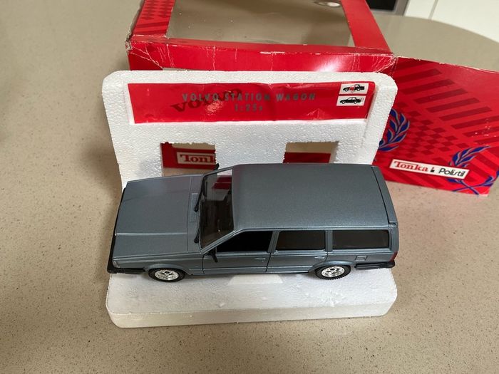 Volvo 760 GL Station Wagon 1/25 Polistil