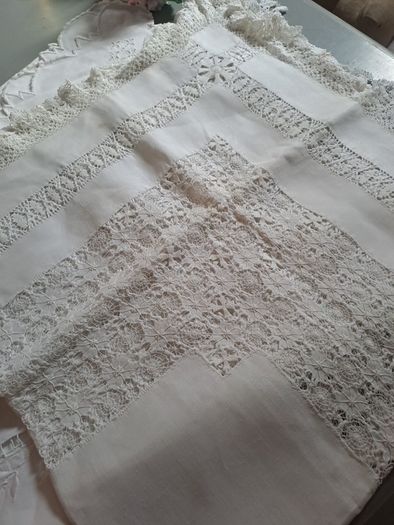 Antique Linen Tablecloths Etc