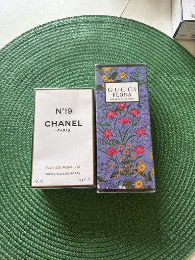 CHANEL No19.  100ml parfum for her