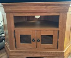 Corner tv unit