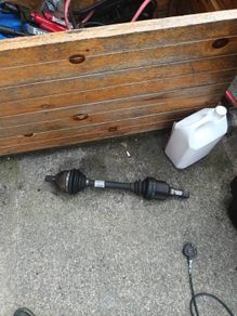 Volvo V50 drive shaft left hand side 2010