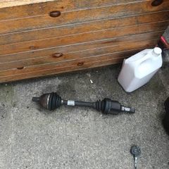 Volvo V50 drive shaft left hand side 2010