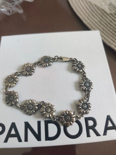 Vintage Sterling silver daisy bracelet
