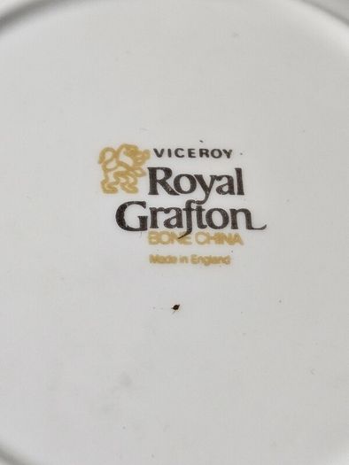 Royal Crafton Bone China "Viceroy" Dinnerware