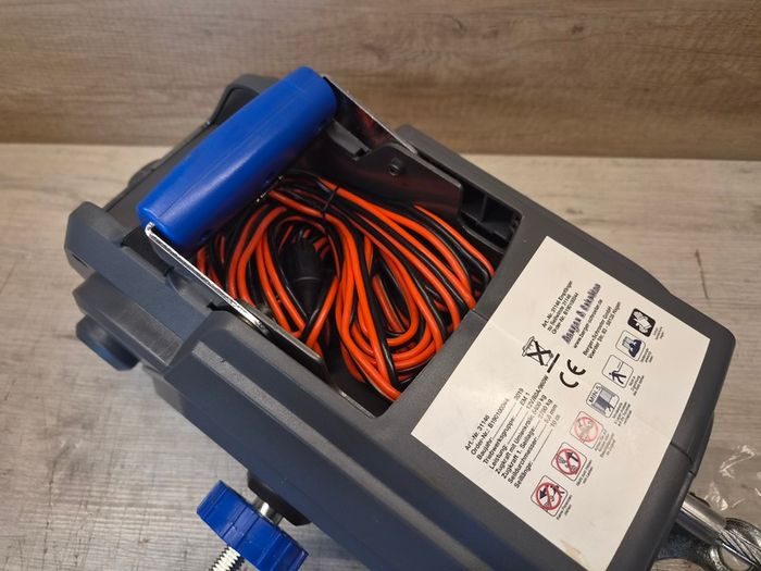 Berger + Schroter 12V Premium Cable Winch with radio remote control