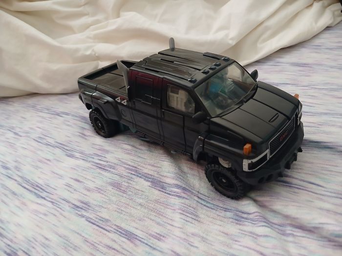 Transformer Ironhide DOTM